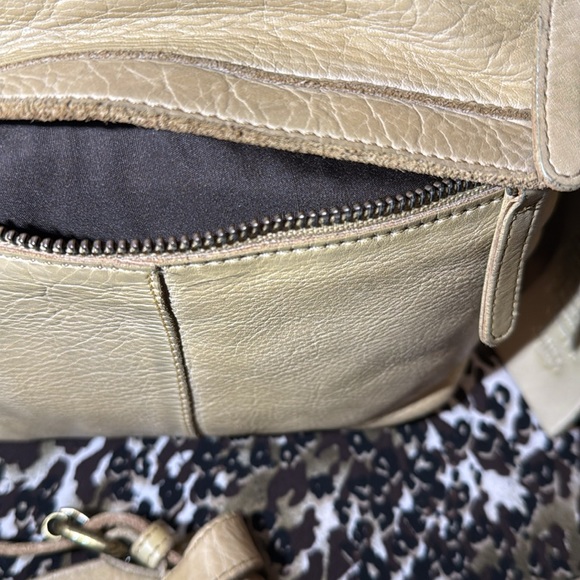 NWT VALENCA PURSE. Color-beige - Picture 5 of 11